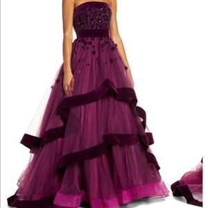 Strapless Tiered Ballgown
MAC DUGGAL. Size 4 .